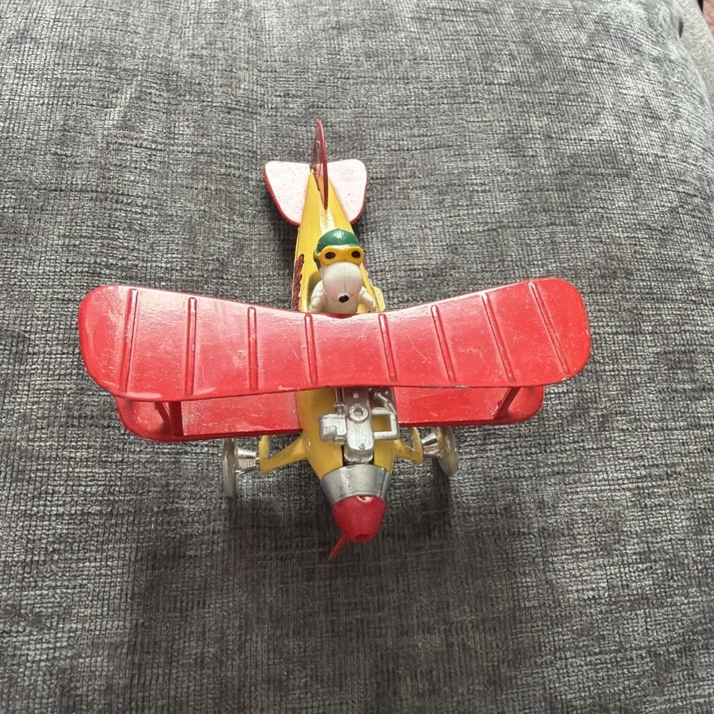 Vintage 1965 SNOOPY AIRPLANE WWI Flying Ace Sopwith Camel Biplane Aviva Toy Co